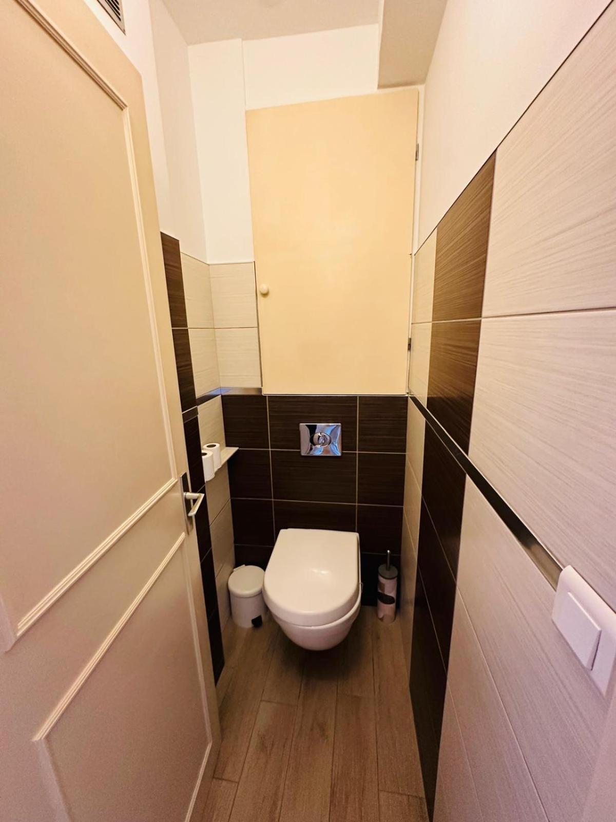 Spacieux 2 Chambres 65M2 Climatise Au Village Medieval Entre Nice Et Antibes Villeneuve-Loubet Εξωτερικό φωτογραφία