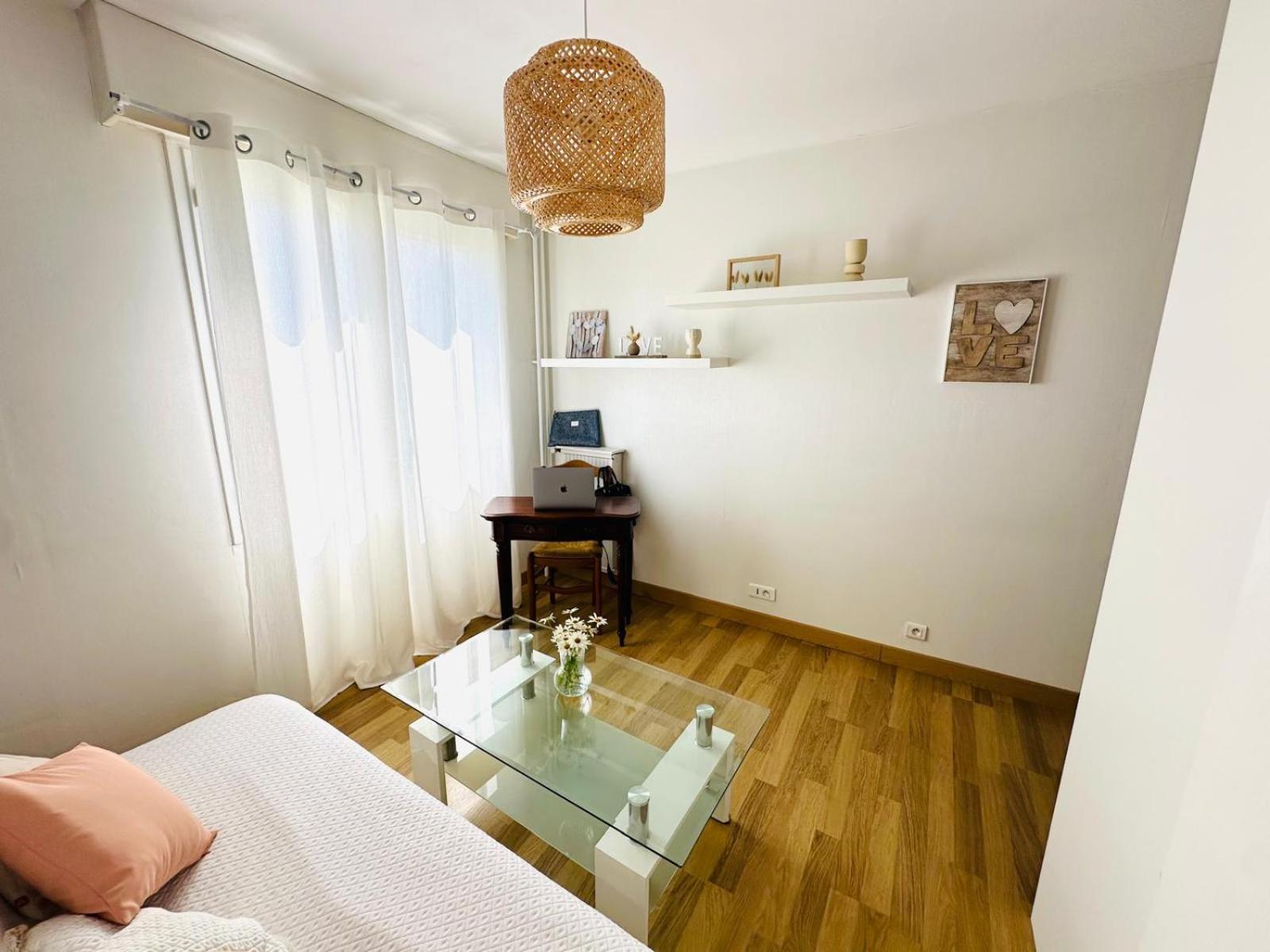 Spacieux 2 Chambres 65M2 Climatise Au Village Medieval Entre Nice Et Antibes Villeneuve-Loubet Εξωτερικό φωτογραφία