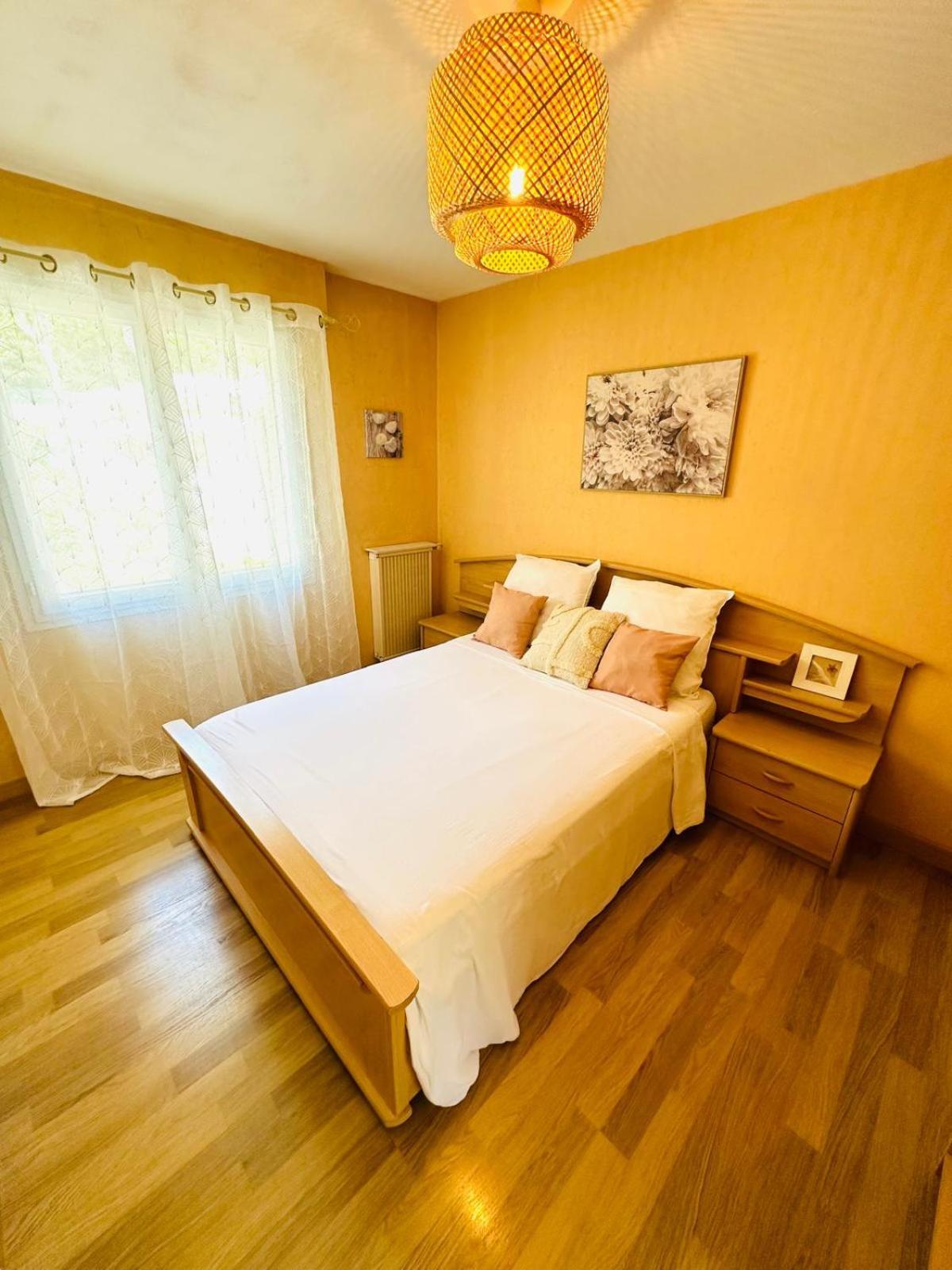 Spacieux 2 Chambres 65M2 Climatise Au Village Medieval Entre Nice Et Antibes Villeneuve-Loubet Εξωτερικό φωτογραφία