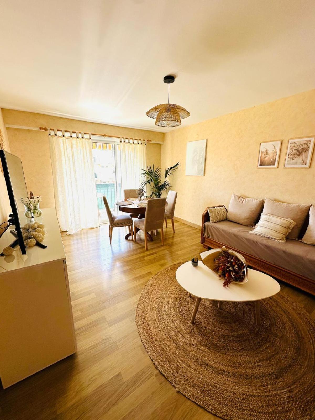 Spacieux 2 Chambres 65M2 Climatise Au Village Medieval Entre Nice Et Antibes Villeneuve-Loubet Εξωτερικό φωτογραφία
