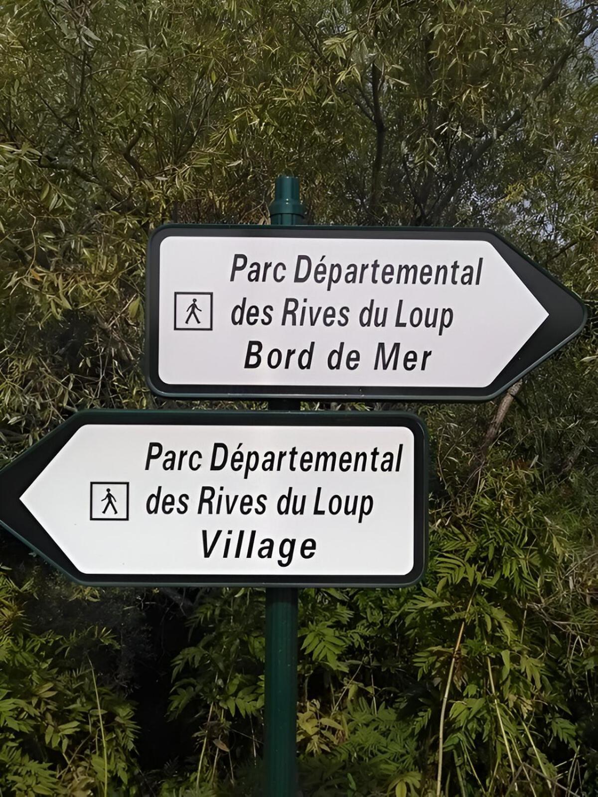 Spacieux 2 Chambres 65M2 Climatise Au Village Medieval Entre Nice Et Antibes Villeneuve-Loubet Εξωτερικό φωτογραφία